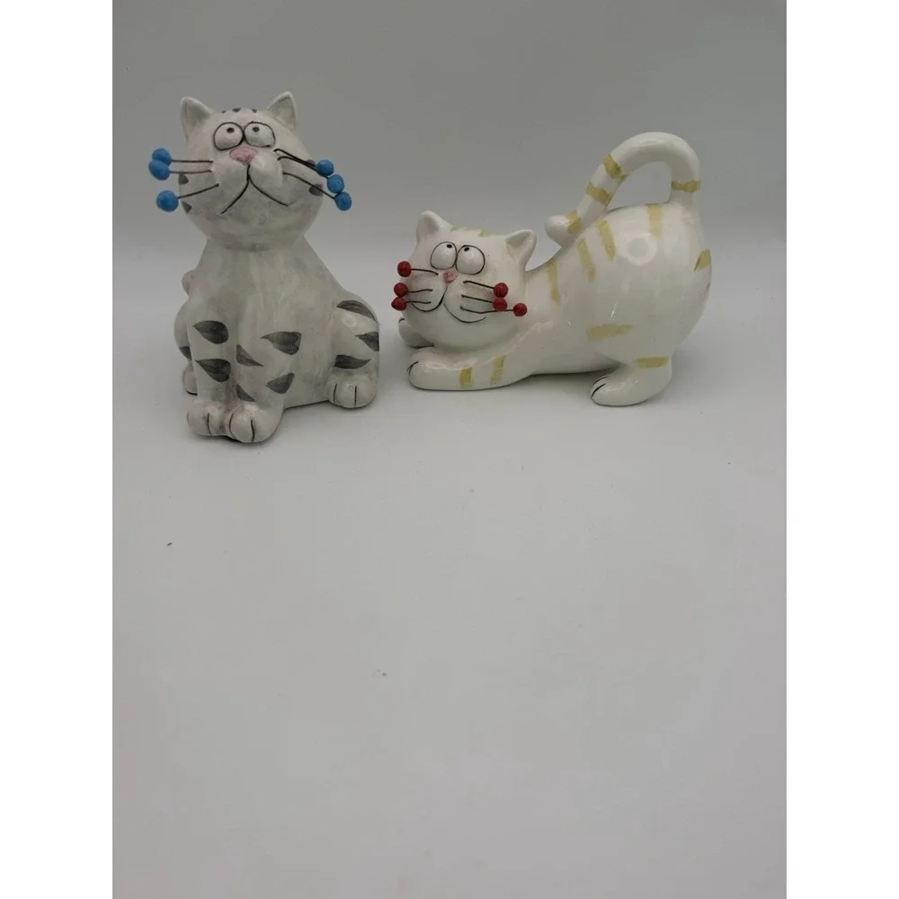 Nanucket Whimsical Ceramic Cat Figurines Pair Gray & Cream Beaded Whiskers 6